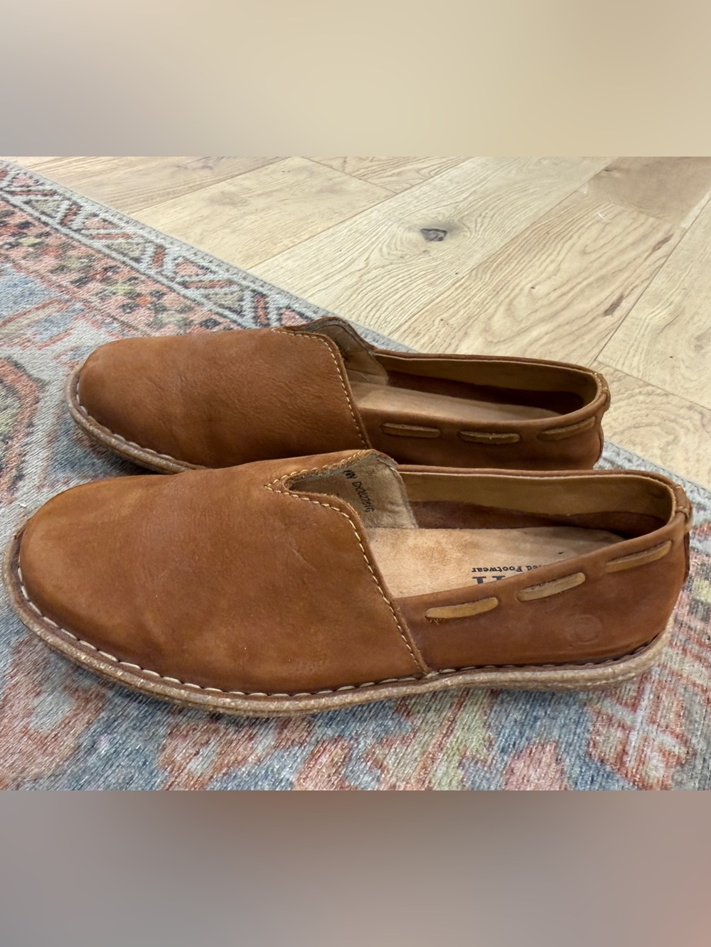 Born Naya slip-on Size 37
